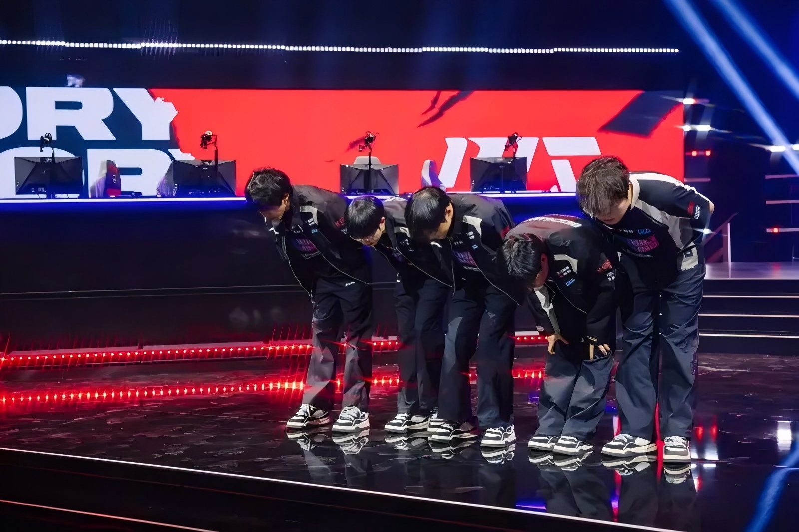 BLG横扫GEN，CoreJJ统治全场