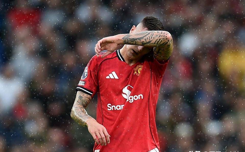 美国鏖战曼联，布鲁诺三分雨点燃全场的简单介绍